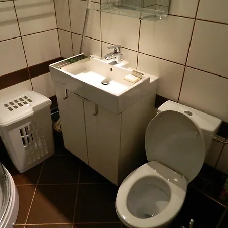 Apartman Sanyi Apartment