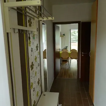 Apartman Sanyi Apartment *